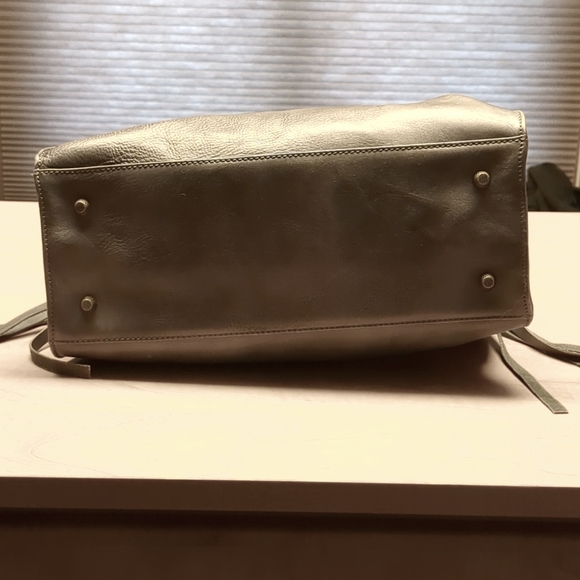 Old Trend Daisy Tote in Grey - Picture 6 of 14